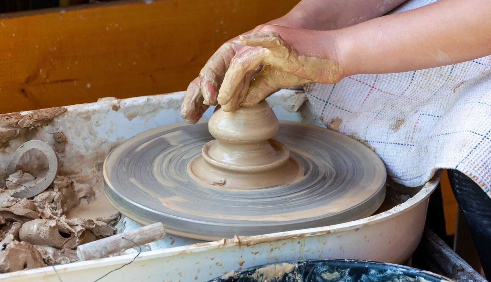 工芸品状態良好。手の込んだ作り。