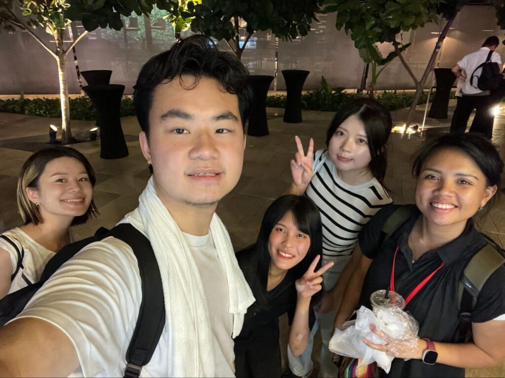 仕事終わりの帰り道の様子